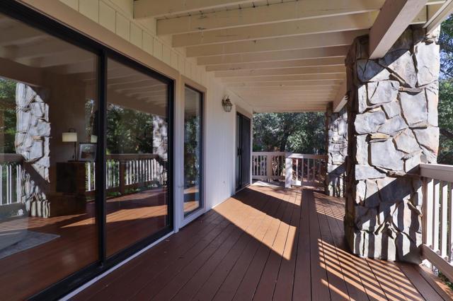 16669 Walter Breton Drive, Morgan Hill CA: https://media.crmls.org/mediaz/d95d5f28-5a22-4d6d-9d53-1101e0b0e503.jpg