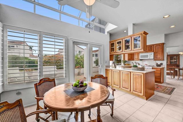 4981 Lamia Way, Oceanside CA: https://media.crmls.org/mediaz/d95e4449-207e-4053-baf9-c0f5518c8944.jpg