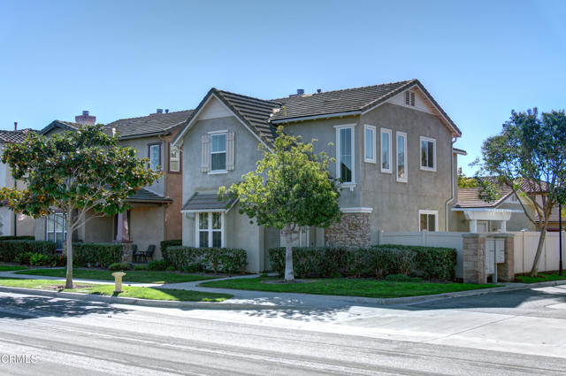 Detail Gallery Image 2 of 21 For 428 Lakeview Ct, Oxnard,  CA 93036 - 4 Beds | 3 Baths