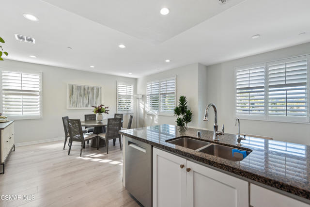 349 Newbury Vista Lane, Newbury Park CA: https://media.crmls.org/mediaz/d95ed391-8404-403f-8de1-150b345b225a.jpg