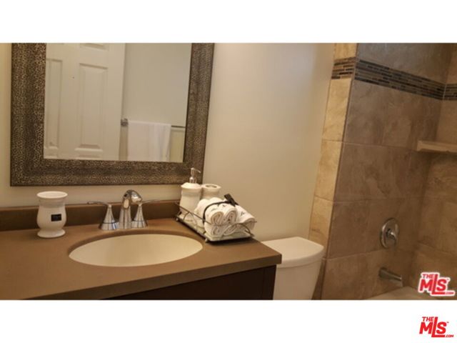 4514 W 11th Place, Los Angeles CA: https://media.crmls.org/mediaz/d95ef3f5-0f59-48e6-ab38-7ce98e0a19d3.jpg