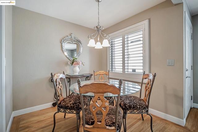 581 Fairway Street, Hayward CA: https://media.crmls.org/mediaz/d95f21af-893f-4248-96c5-6cdd55f9c0a2.jpg