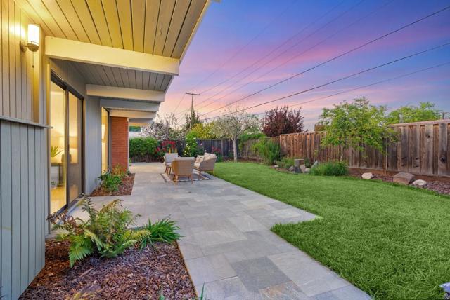 938 Ferngrove Drive, Cupertino CA: https://media.crmls.org/mediaz/d9602704-441e-454f-8288-edb017441853.jpg