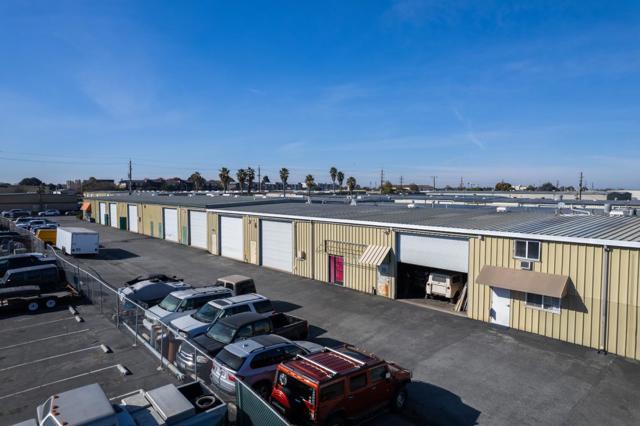 557 Brunken Avenue, Salinas CA: https://media.crmls.org/mediaz/d96044f4-51e9-43dc-8bf6-a7409f589759.jpg