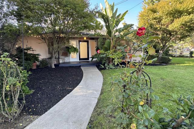 2602 N Louise, Santa Ana CA: https://media.crmls.org/mediaz/d960a827-a3cc-4912-9123-f42689030ad9.jpg