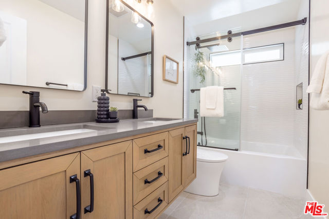 22250 Strathern Street, Canoga Park CA: https://media.crmls.org/mediaz/d9616ead-26a4-472b-a9a5-561244e58696.jpg
