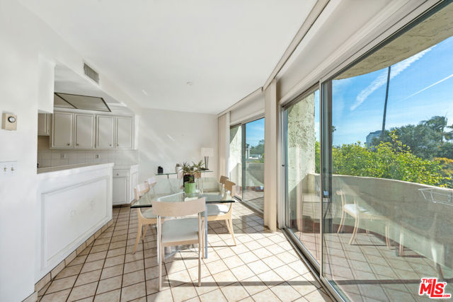 Drew Fenton | 836 S Bundy Drive Los Angeles CA | MLS: 7113379