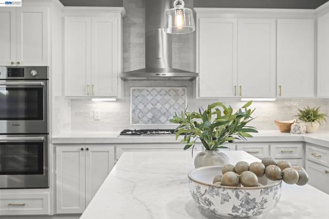 9 Cross Bridge Pl, Danville CA: https://media.crmls.org/mediaz/d961e21d-79ba-46ac-82b9-912102d2d15c.jpg