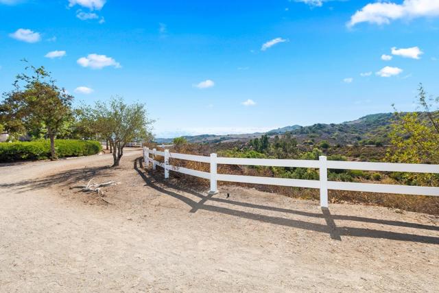 34 Rosa, Rancho Santa Margarita CA: https://media.crmls.org/mediaz/d9621c3e-4167-47f2-a331-e71aa481d4e9.jpg