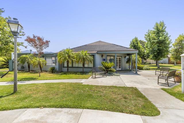 Detail Gallery Image 30 of 35 For 2425 Hawthorn Glen, Escondido,  CA 92027 - 3 Beds | 2 Baths