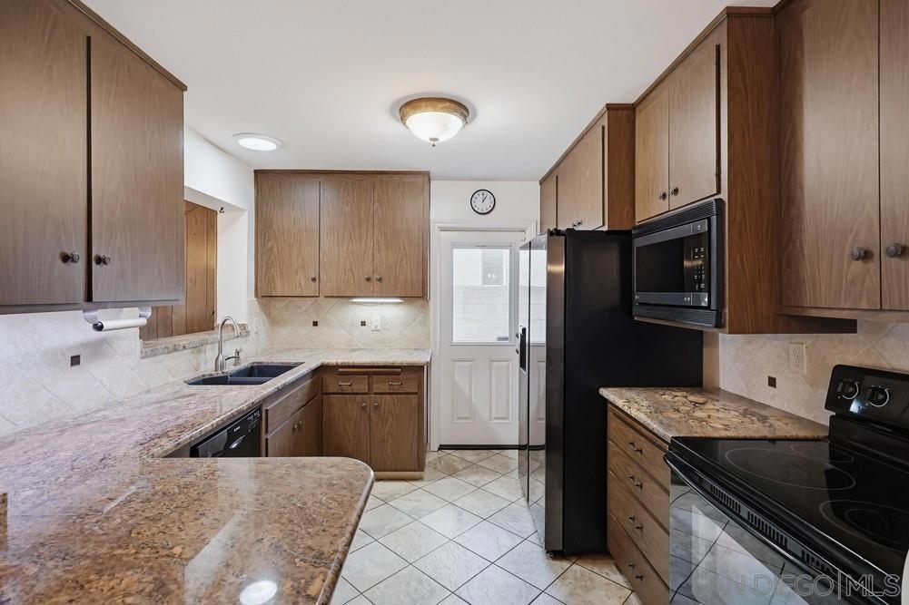 2225 Cardinal Drive - photo 5