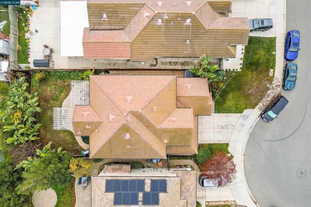 115 Montevino Ct, Oakley CA: https://media.crmls.org/mediaz/d96385c1-5aca-4acb-a130-63ff082b50d6.jpg