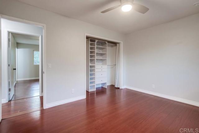 444 Victoria Place, Vista CA: https://media.crmls.org/mediaz/d9644624-1e32-4995-9bb1-07d9b7422ada.jpg