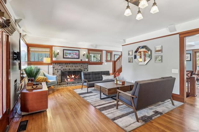 4472 Hortensia St, San Diego CA: https://media.crmls.org/mediaz/d9646057-4fd3-4b97-a7c2-bc5e4e8f88c5.jpg