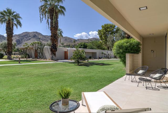 139 Desert Lakes Drive, Palm Springs CA: https://media.crmls.org/mediaz/d96487a7-5f87-4603-b1e1-765b754f7d9f.jpg