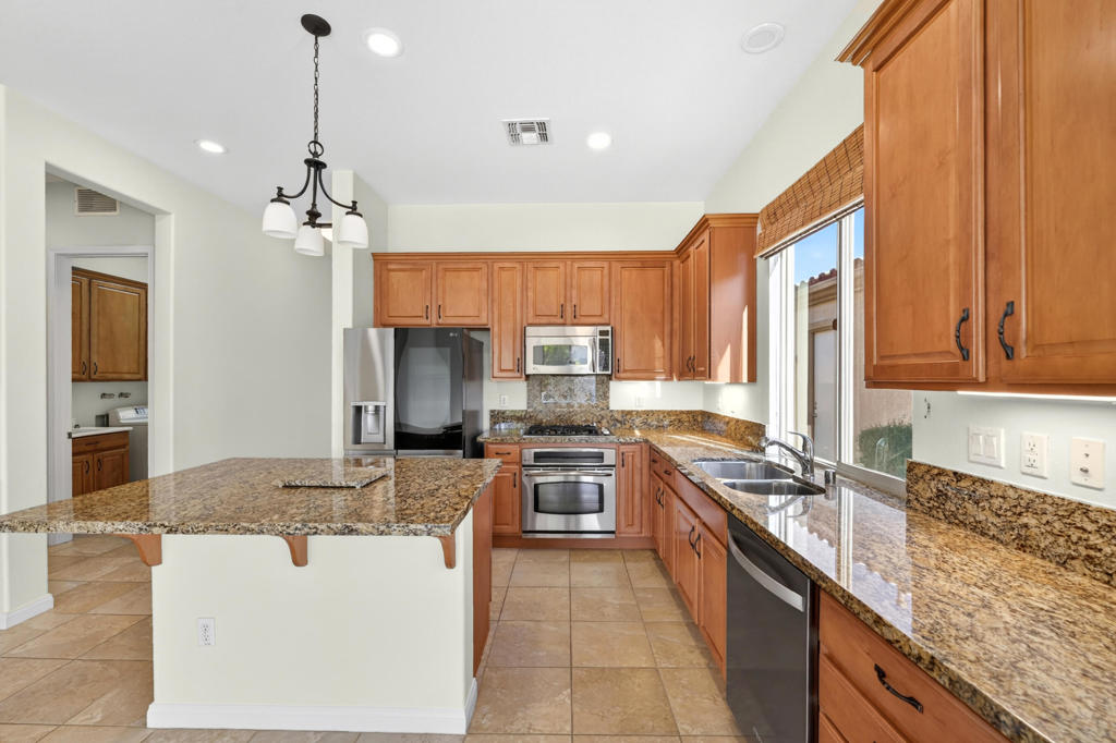 MLS #219139931DA image #2