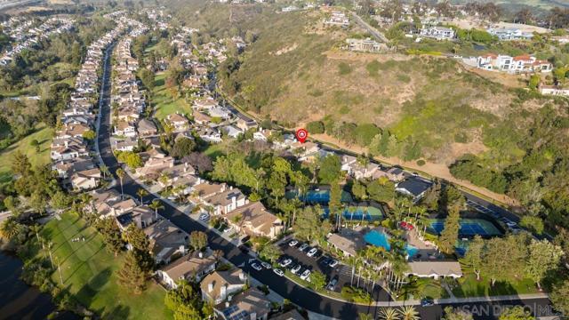 4954 Caminito Vista Lujo, San Diego CA: https://media.crmls.org/mediaz/d966af4d-9f41-43d8-944c-89995d391853.jpg