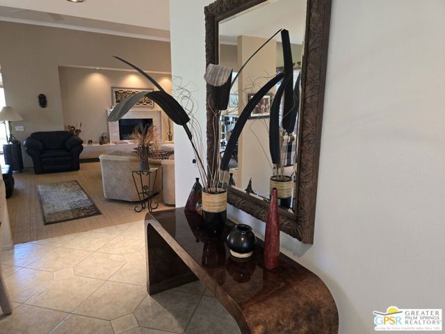 1445 Via Isla, Palm Springs CA: https://media.crmls.org/mediaz/d966b49f-caf5-4e2a-8afa-ae99e537e7f8.jpg