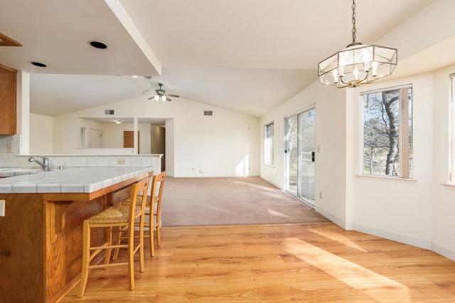 30159 Horseshoe Drive, Coarsegold CA: https://media.crmls.org/mediaz/d966fd0b-c5d5-4544-aa32-3c7292eb1081.jpg