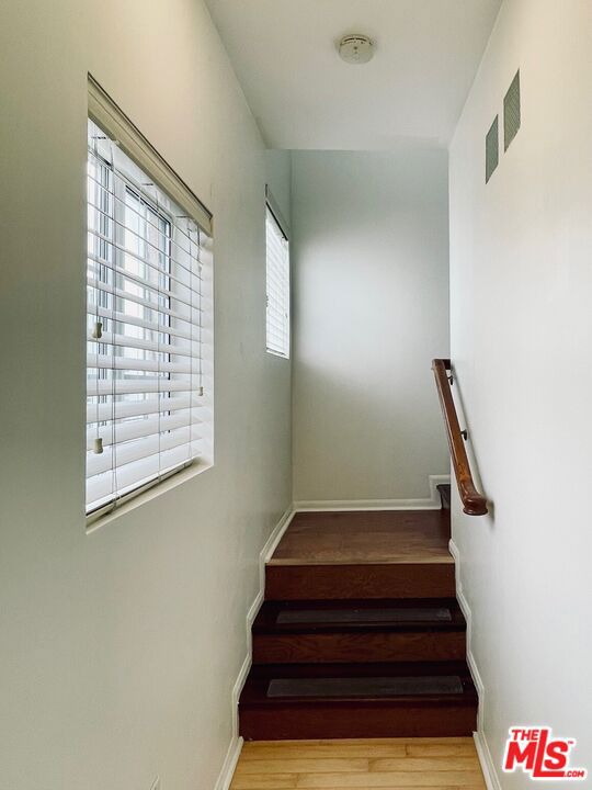 1717 Armacost Avenue, Los Angeles CA: https://media.crmls.org/mediaz/d96741b2-ad19-4efe-8f03-d326e3ce72dc.jpg