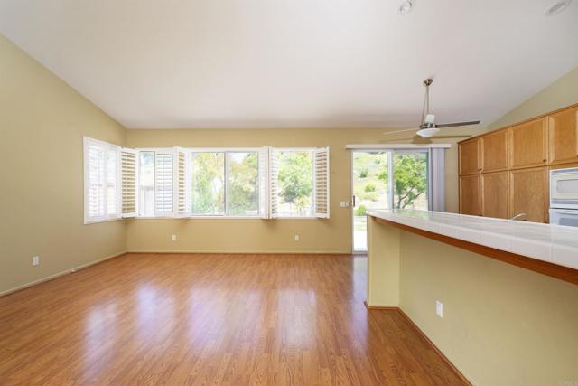 Detail Gallery Image 11 of 25 For 5110 Wisteria Drive, Oceanside,  CA 92056 - 4 Beds | 2/1 Baths