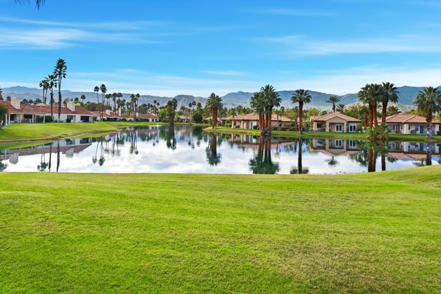 444 Sunningdale Drive, Rancho Mirage CA: https://media.crmls.org/mediaz/d969157f-20c1-467b-99d6-ab580b7bd693.jpg