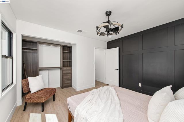 Image 22 of 49 For 4073 Stanley Blvd