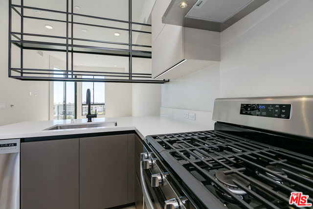 3833 Dunn, Culver City CA: https://media.crmls.org/mediaz/d969ab20-de6f-4eac-be78-0209bf055cf9.jpg