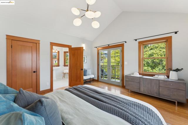 817 Curtis St, Albany CA: https://media.crmls.org/mediaz/d96add12-8999-448f-9cb9-c7884a1e9202.jpg