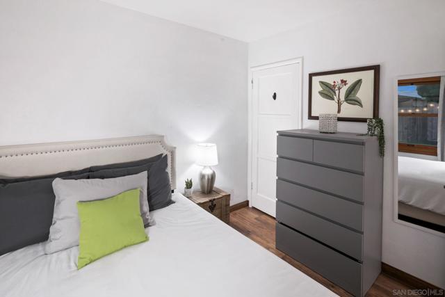 4407 Dakota Drive, San Diego CA: https://media.crmls.org/mediaz/d96adf66-ac81-4ebe-9a1b-d721e52aeb5a.jpg