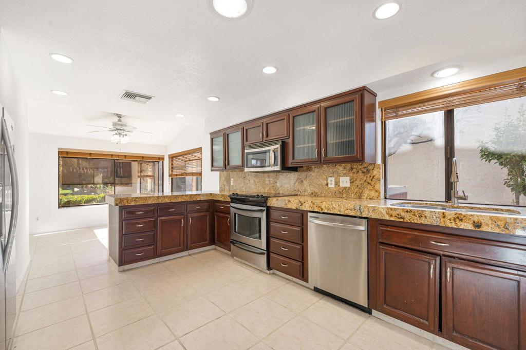 MLS #219139835DA image #13