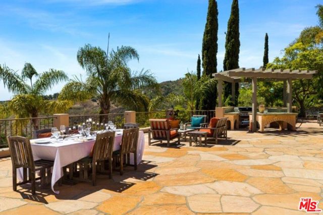 3756 FOOTHILL ESTATE (Private Lane) Road, Santa Barbara CA: https://media.crmls.org/mediaz/d96b4ab4-cb17-4f5d-b418-edfe71afe1b2.jpg