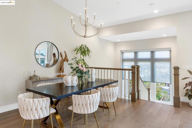 63 Tomcat Way, Orinda CA: https://media.crmls.org/mediaz/d96bf25e-940e-4c05-83de-64dcccf87783.jpg
