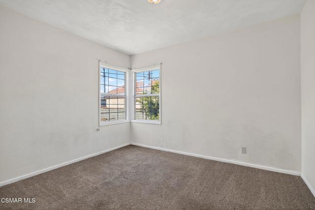 342 E Hemlock Street, Oxnard CA: https://media.crmls.org/mediaz/d96c4f91-0949-4d33-9d20-e6d8bbafff1d.jpg