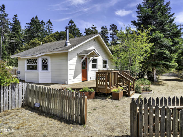 Detail Gallery Image 1 of 39 For 10392 Hills Rd, Mendocino,  CA 95460 - 2 Beds | 1 Baths