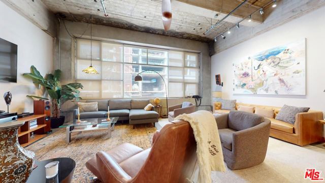 1130 S Flower Street, Los Angeles CA: https://media.crmls.org/mediaz/d96d28c9-f551-4d6a-aade-292697b26470.jpg