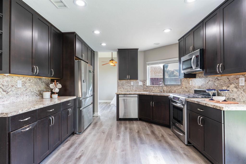 MLS #250041516SD image #9