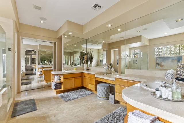 79918 Mission E Drive, La Quinta CA: https://media.crmls.org/mediaz/d96e7e16-b9ef-44e2-aafd-89f2a9d09dc6.jpg