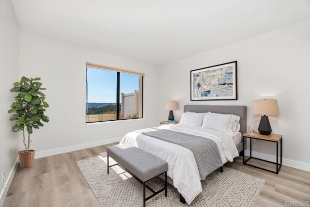 Detail Gallery Image 2 of 27 For 245 Fairlee Ln, Encinitas,  CA 92024 - 2 Beds | 2 Baths