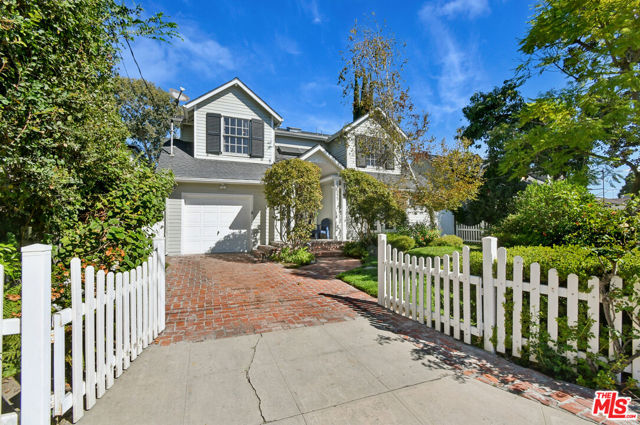 12359 Califa Street photo 9