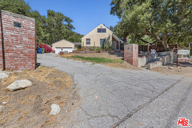 6349 Blanchard Canyon Road, Tujunga CA: https://media.crmls.org/mediaz/d96f2300-8cd3-49df-a40c-ca0a09d7a507.jpg