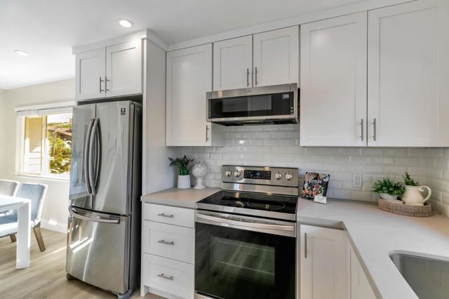 3300 Plateau Drive, Belmont CA: https://media.crmls.org/mediaz/d96fa4d6-28ad-4815-8538-555bf8631ad9.jpg