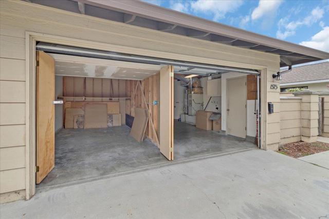 1575 Sepulveda Drive, Salinas CA: https://media.crmls.org/mediaz/d96fcf25-f8f0-48a0-b70f-da335b2f93fa.jpg