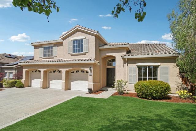 5183 Apennines Circle, San Jose CA: https://media.crmls.org/mediaz/d96fe3fe-cd29-4328-8c0a-e56cf3cf5f3e.jpg