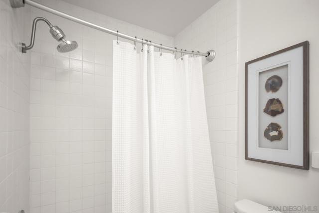 241 243 F Avenue, Coronado CA: https://media.crmls.org/mediaz/d9705028-9f98-4f13-b819-5195137e9ddc.jpg