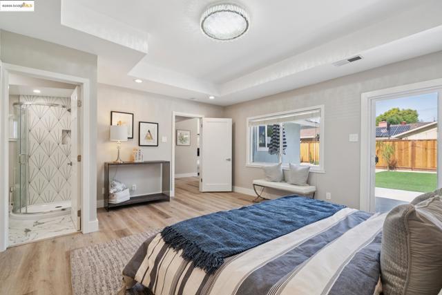1555 Terry Way, Pleasant Hill CA: https://media.crmls.org/mediaz/d9718a96-c1f5-4f69-a4fb-b593dbe45f99.jpg
