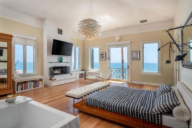 5143 Shore Drive, Carlsbad CA: https://media.crmls.org/mediaz/d9720fdf-fec2-4b1d-bf6f-01225d0dbea5.jpg