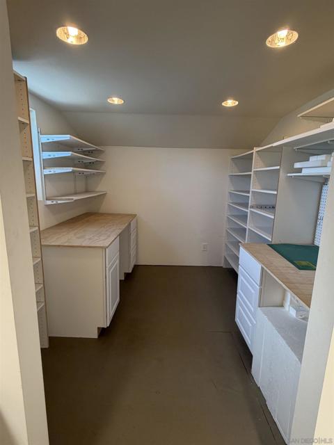 17240 Cuvee Ct, Poway CA: https://media.crmls.org/mediaz/d97229ad-d786-4be2-9589-760fda693128.jpg