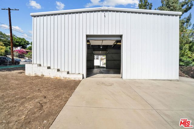 3710 Fletcher Drive, Los Angeles CA: https://media.crmls.org/mediaz/d9744a17-73ea-4759-bcad-75d3060c0ddb.jpg