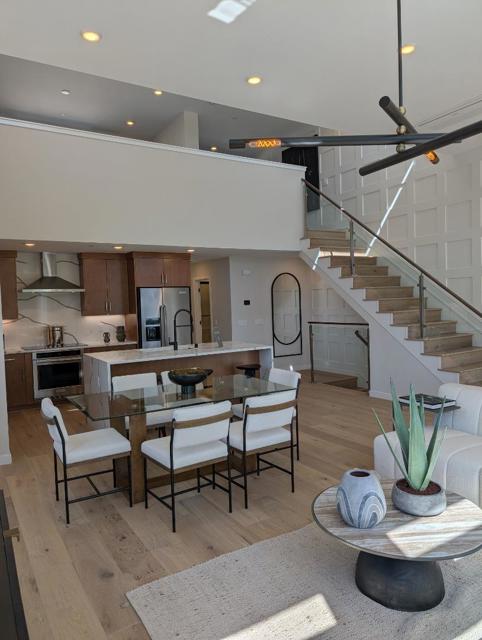 11240 Cottonwood Place, Saratoga CA: https://media.crmls.org/mediaz/d97476d5-2b2d-47d6-ae8d-54e8f949e740.jpg